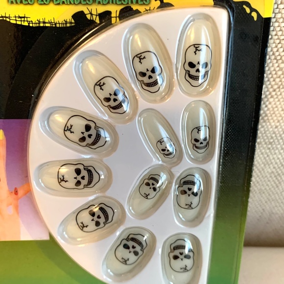 Target Spider Tote Bag & Skull Footless Tights & Skull Nails - Picture 15 of 15